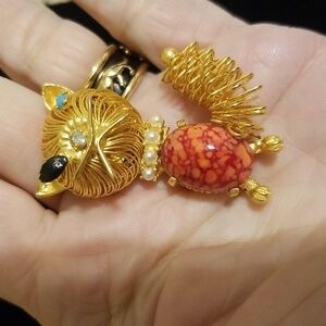 Gorgeous Vintage Cat Brooch